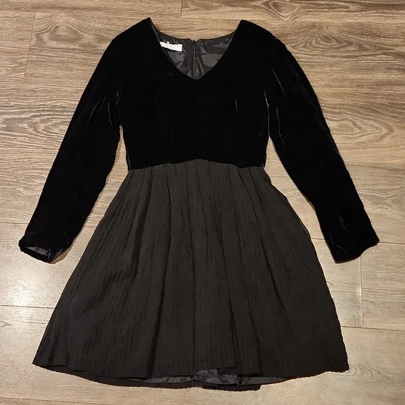 Siri | Dresses | Siri Velvet V Neck Long Sleeve Fit Flare Dress 4 | Poshmark